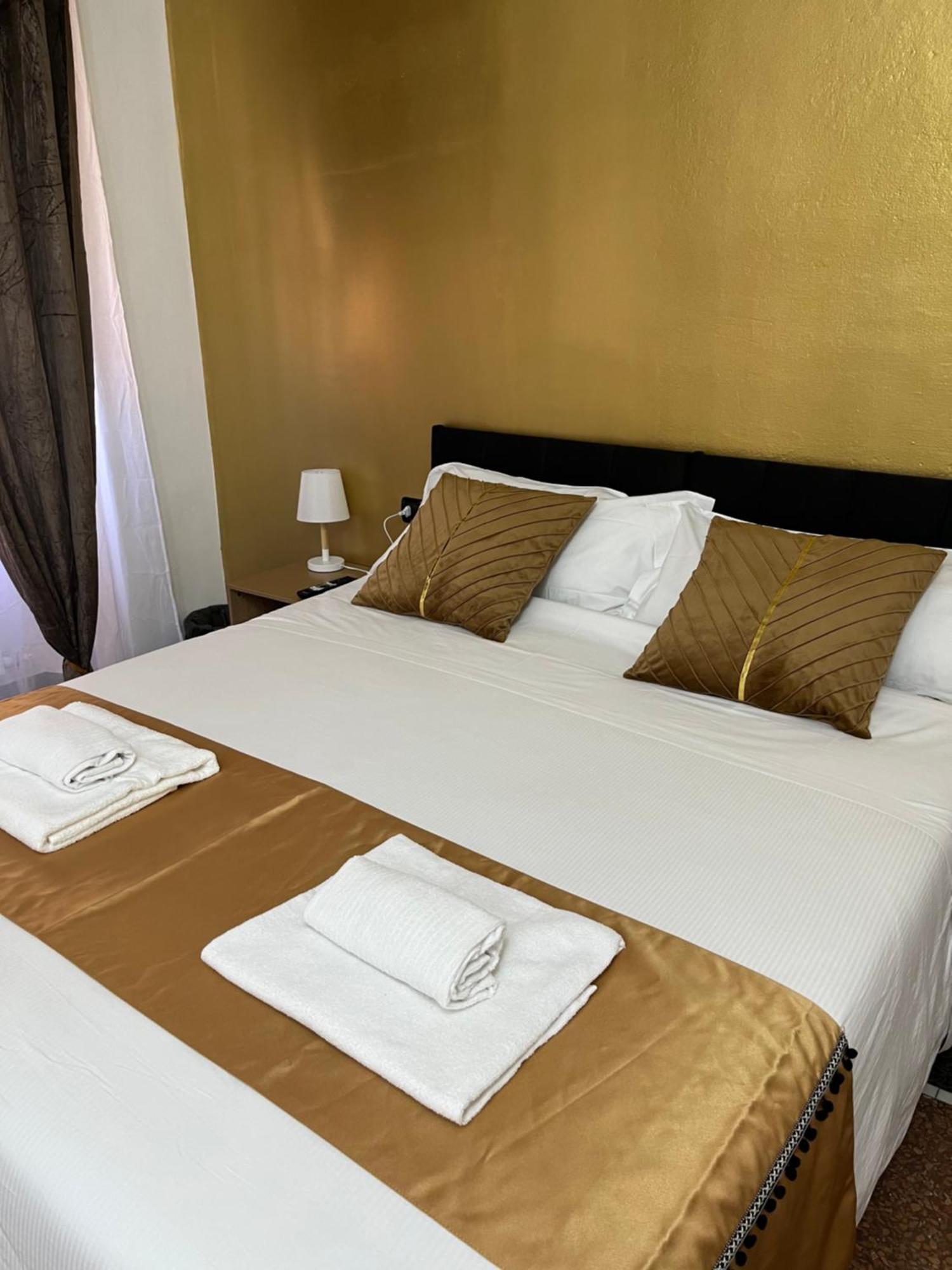 Genova Gold Rooms Εξωτερικό φωτογραφία