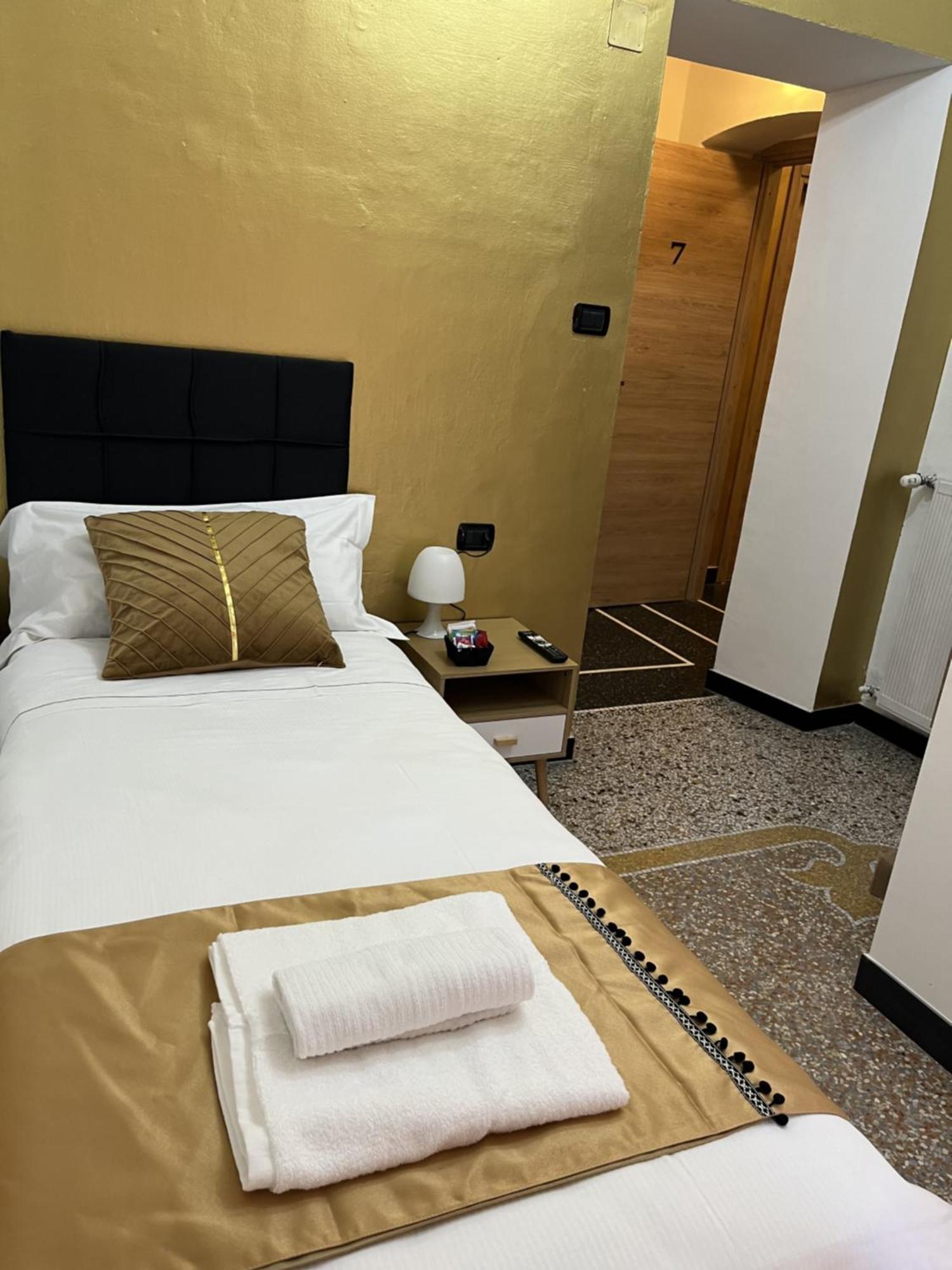 Genova Gold Rooms Εξωτερικό φωτογραφία