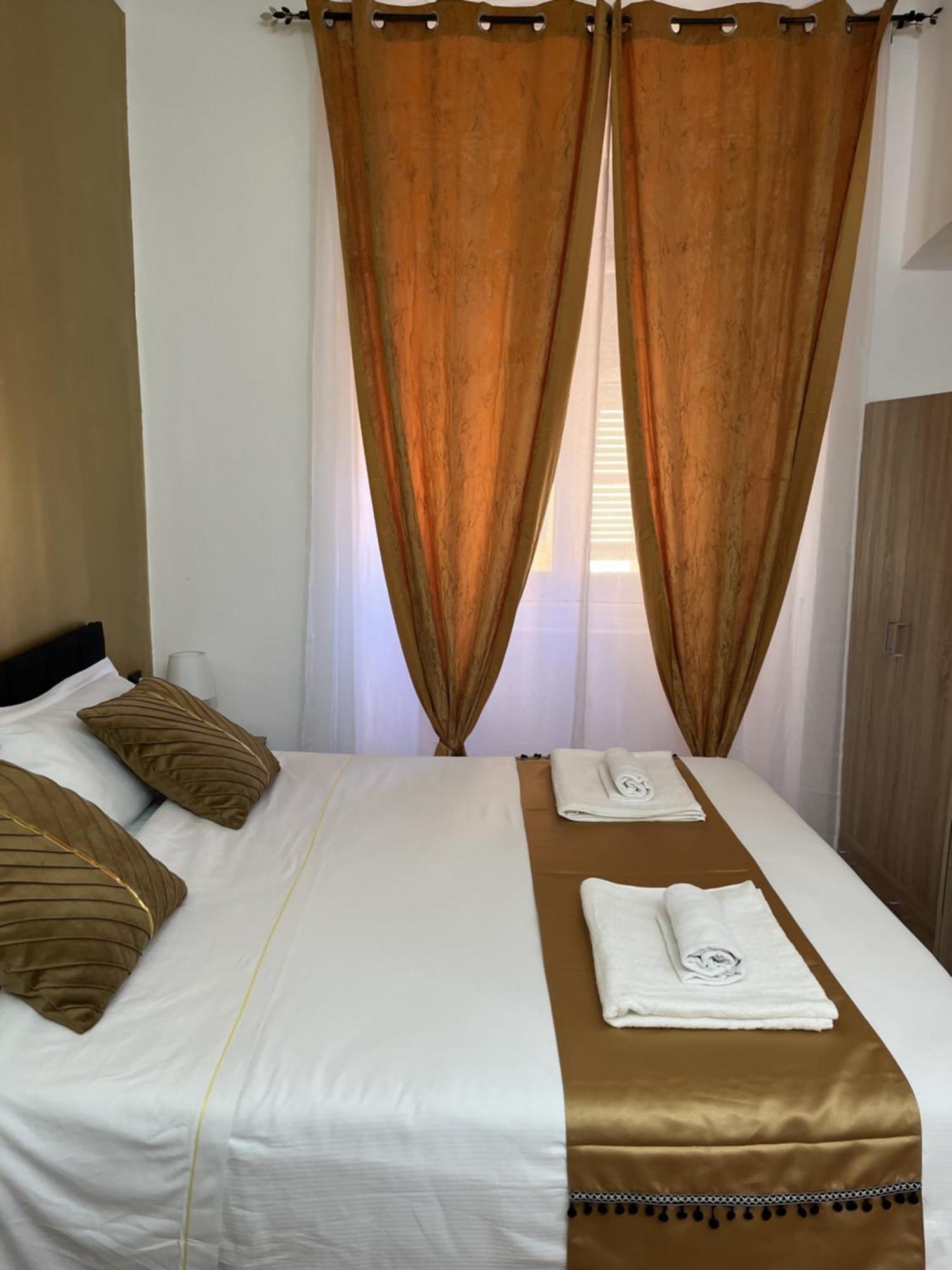 Genova Gold Rooms Εξωτερικό φωτογραφία