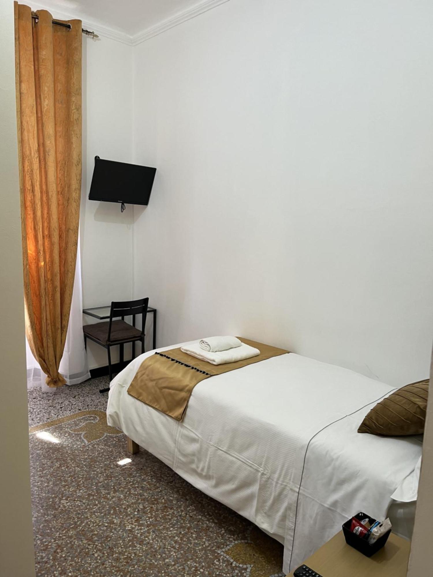 Genova Gold Rooms Δωμάτιο φωτογραφία