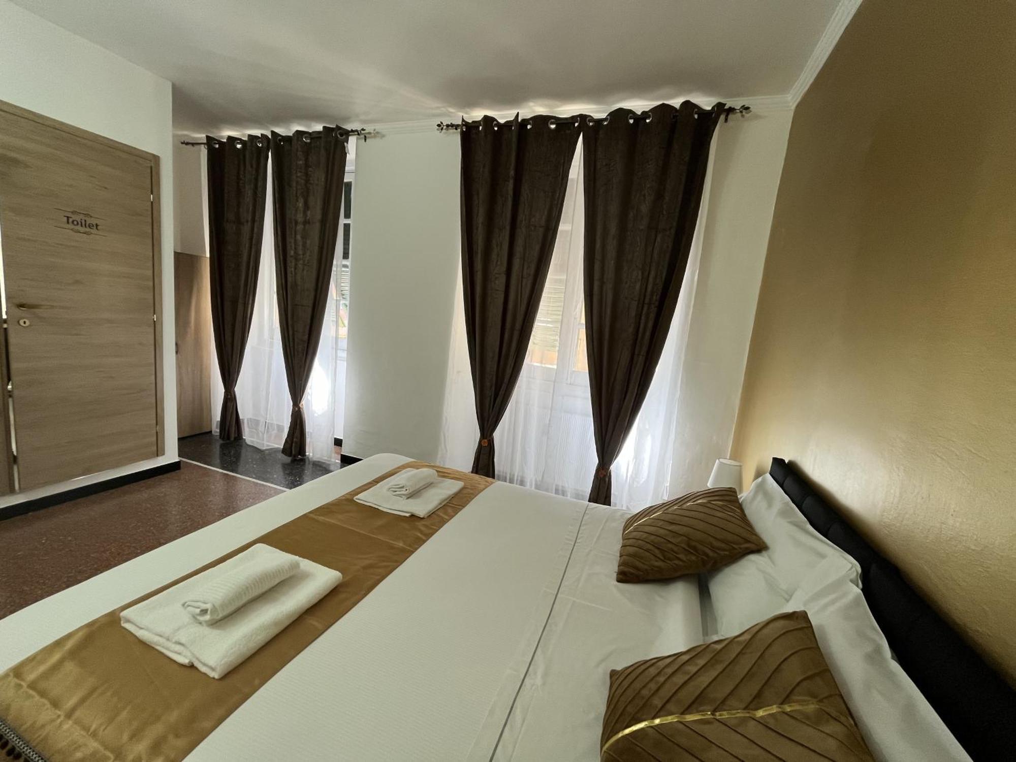 Genova Gold Rooms Εξωτερικό φωτογραφία